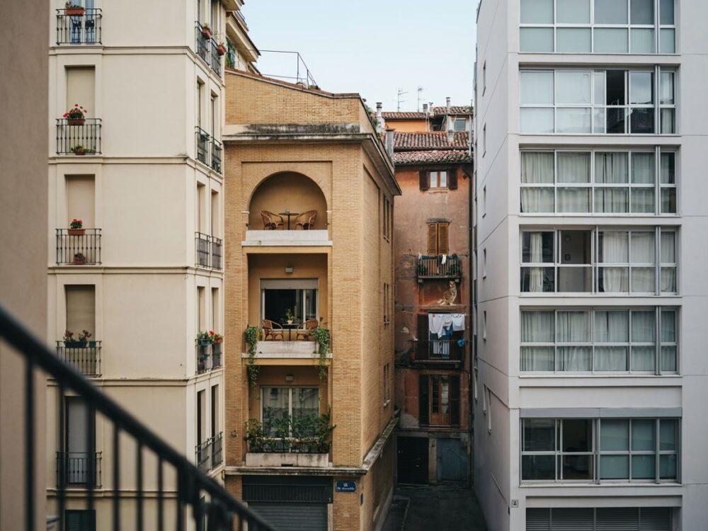 balkon francuski w bloku
